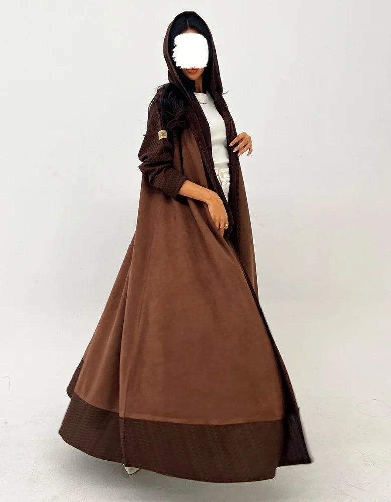 عبايات ملونة