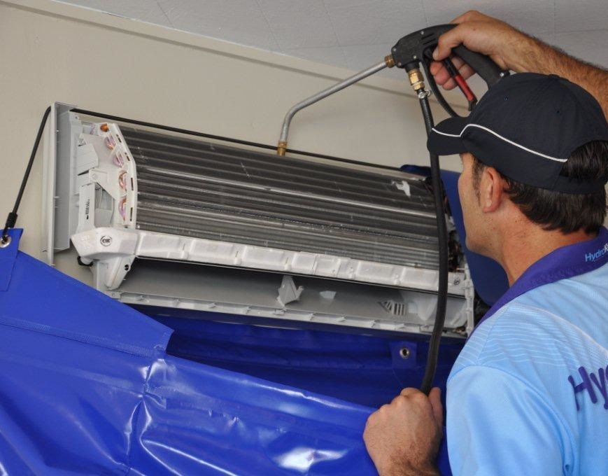 تنظيف وغسيل المكيفات