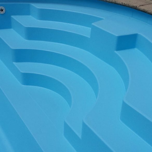 عزل وكشف تسربات المسابح